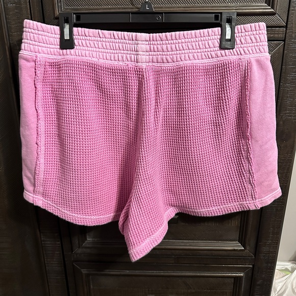 Aerie Shorts - Picture 2 of 3